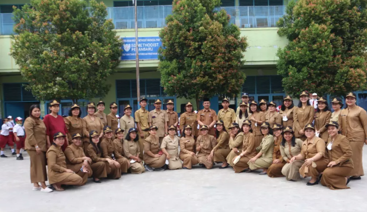 Guru SMP Methodist Pekanbaru